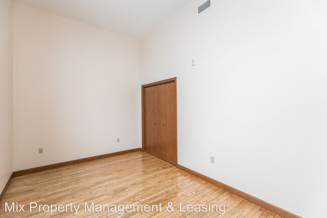 Building Photo - 346 2nd Ave SW