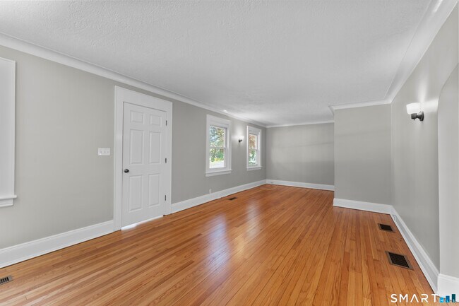 Building Photo - 41 Grasso Terrace