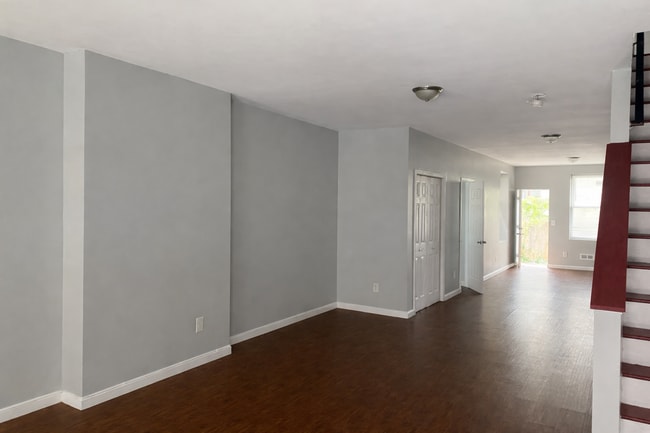 Building Photo - 2132 N 32nd St