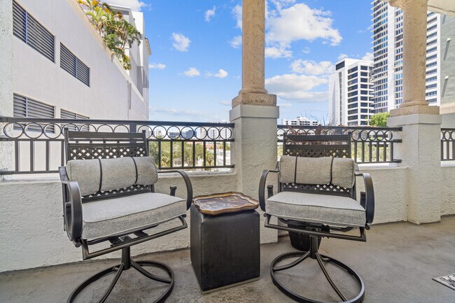 Building Photo - 600 S Dixie Hwy