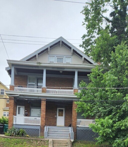 Building Photo - 1525 Dixmont Ave