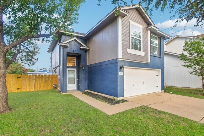 Building Photo - 1605 Lantern Light Dr
