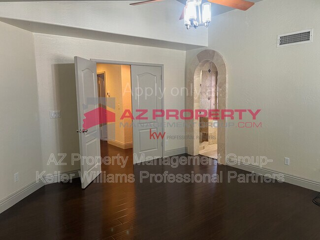 Building Photo - 4553 E Desert Cactus St