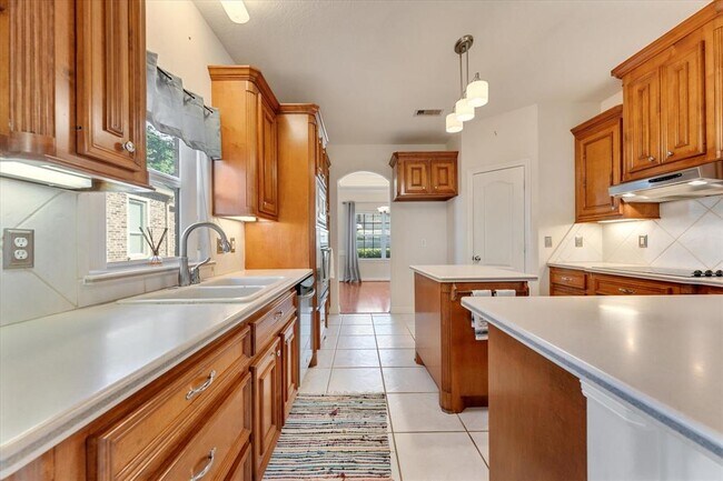 Building Photo - 6075 Longmire Trail