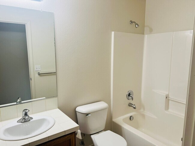 Building Photo - Wilsonville Villebois Community Offers Spacious End Unit Town Home