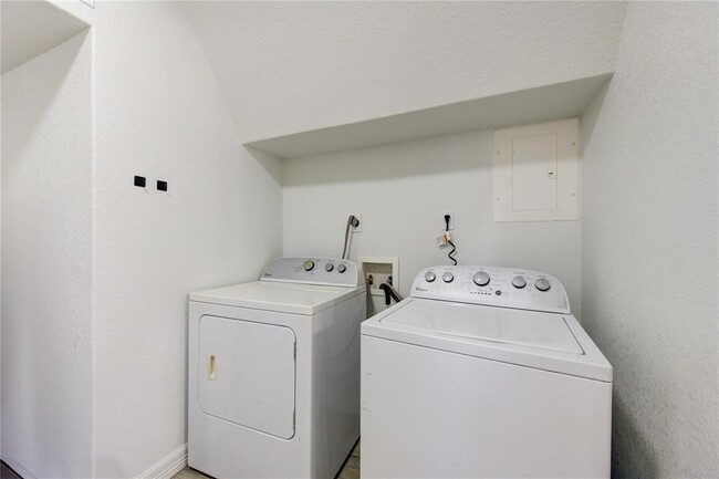 Building Photo - 239 Redfish Dr