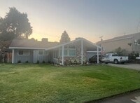 Building Photo - Charming 3-Bedroom Home with Pool in West ...