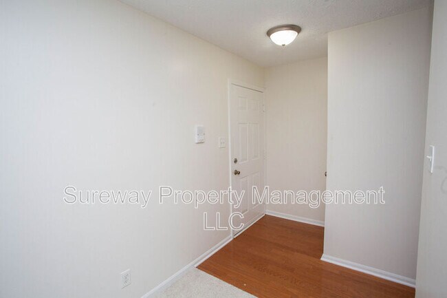 Building Photo - 67 Eldon Way