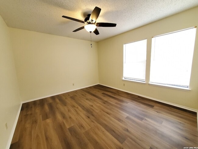 Building Photo - 8219 Sunshine Trail Dr