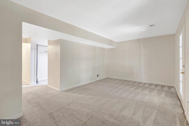 Building Photo - 15350 Inlet Pl