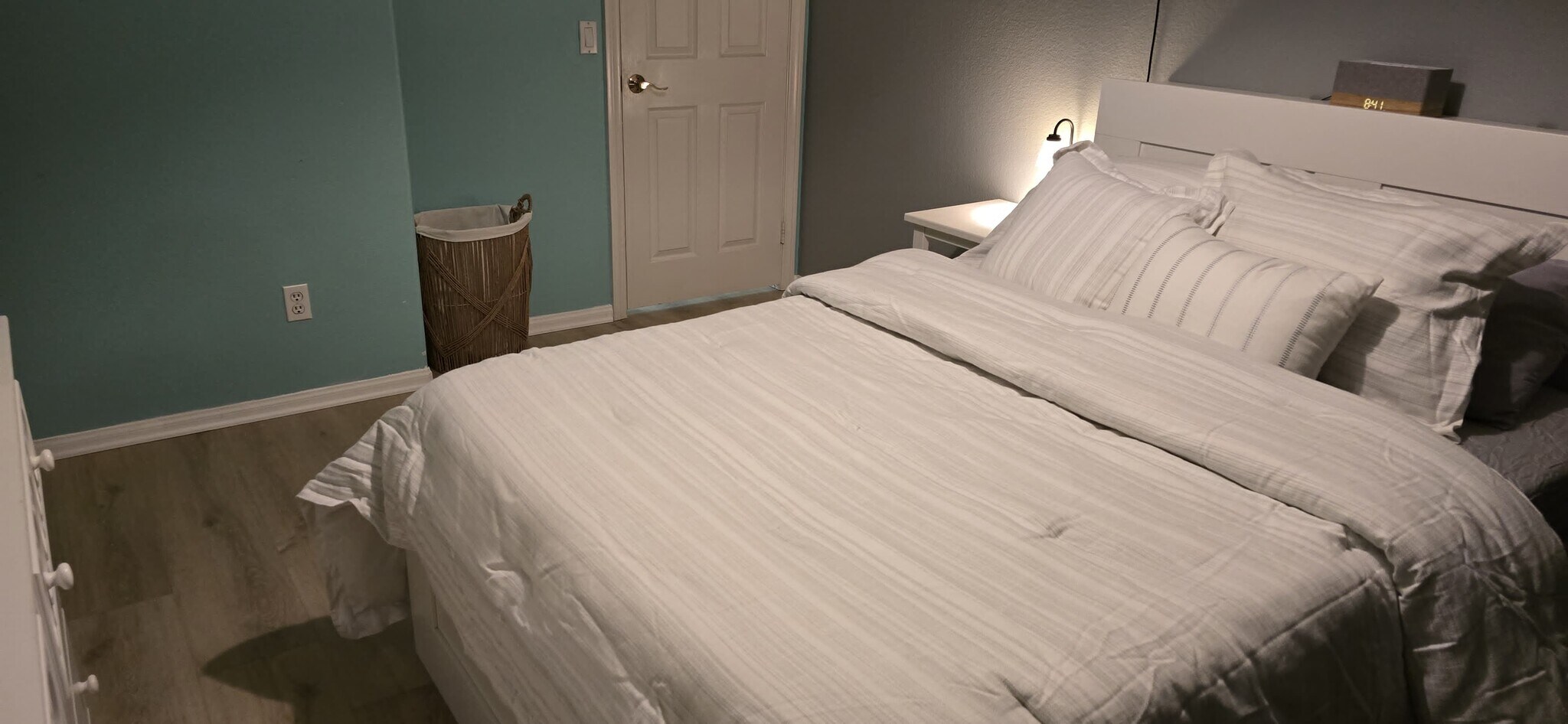 Building Photo - 395 Plaza Calimar