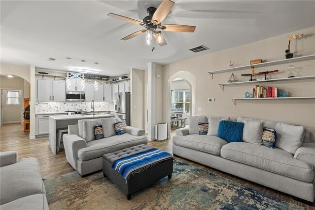 Building Photo - 62 Timberland Trace Way