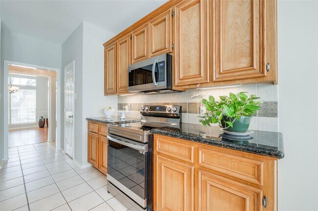 Building Photo - 12414 N Shadow Cove Dr