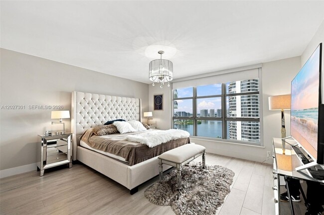 Building Photo - 3500 Mystic Pointe Dr