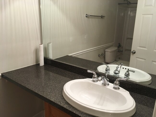 Building Photo - 1722 Ranchview Dr