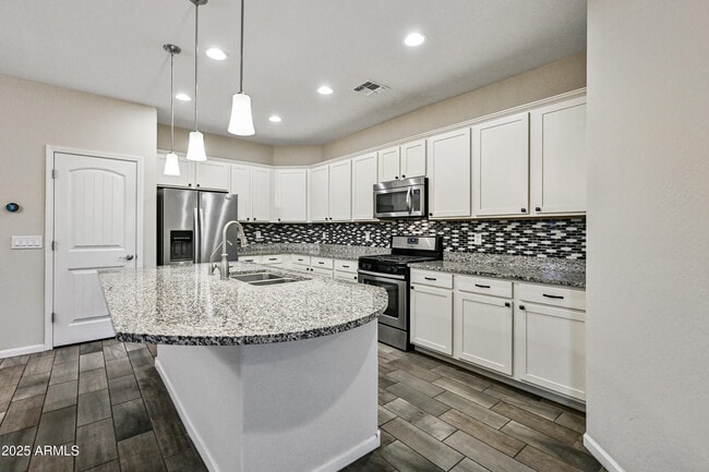 Building Photo - 12243 W Briles Rd