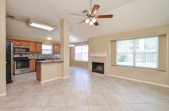Building Photo - 20430 Drakewood Dr