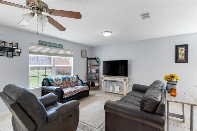 Building Photo - 291 Dahlquist Dr