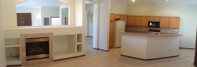 Building Photo - 14442 Agave Dr