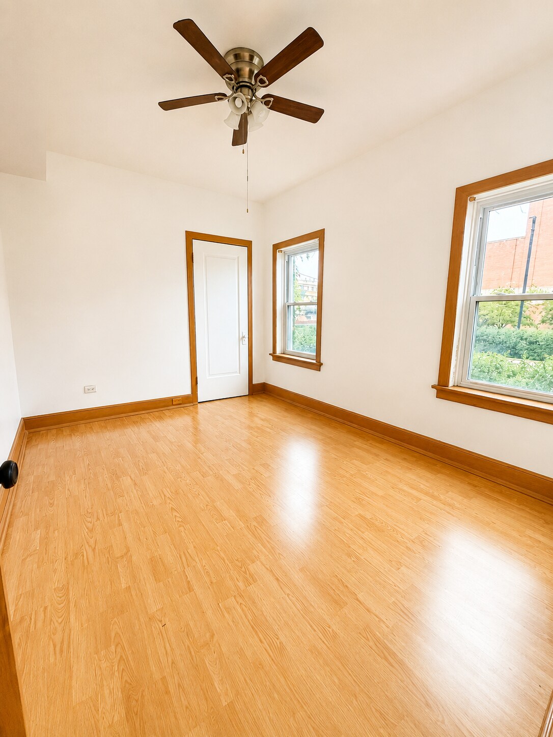 Building Photo - 7630 N Marshfield Ave