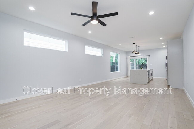 Building Photo - 2109 Schley Ave