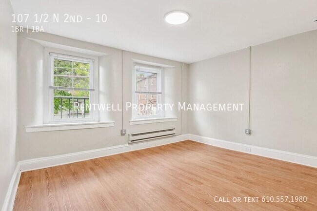 Building Photo - 107 1/2 N 2nd-10