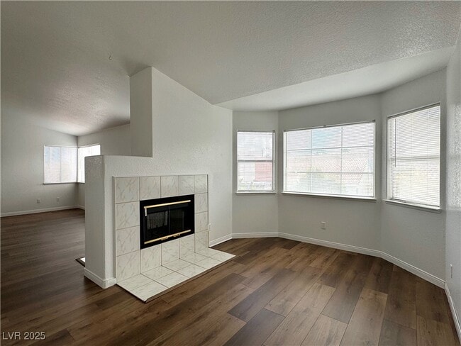 Building Photo - 7913 Waterfalls Ave