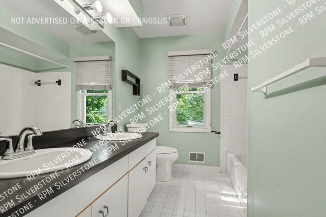 Building Photo - 2945 Cedar Ridge Dr