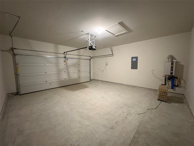 Building Photo - 15518 Olive Ter Trl