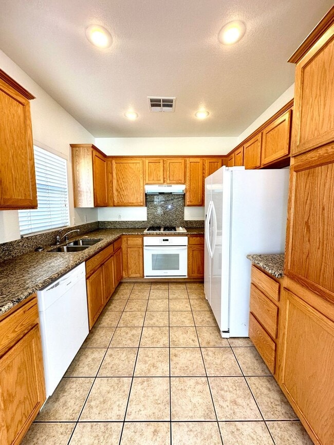 Building Photo - 5383Flowing Spring Street, Las Vegas, Nevada 89122