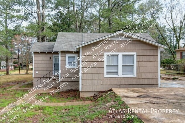 Building Photo - 817 Martinwood Rd