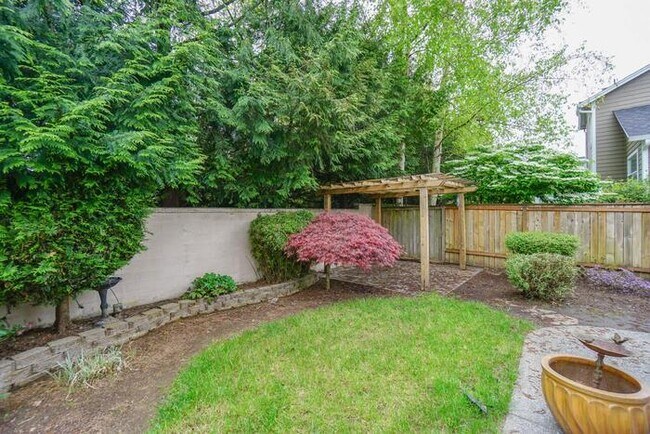 Building Photo - BEAUTIFUL FOUR BEDROOM HOME IN EAST COUNTY