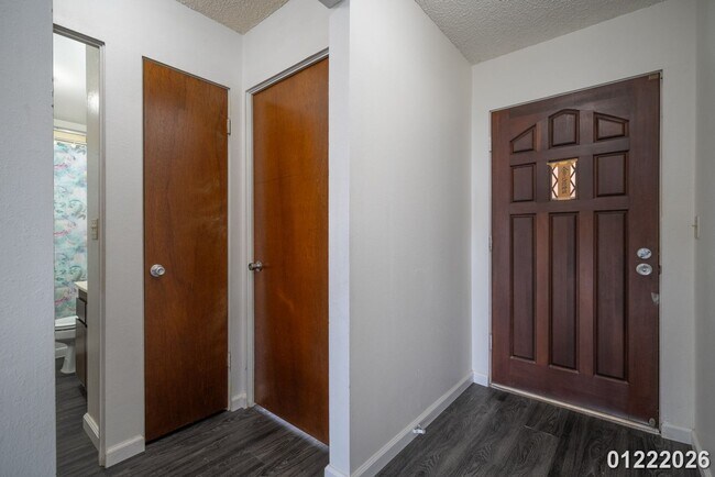 Building Photo - 94-707-707 Kamalo St