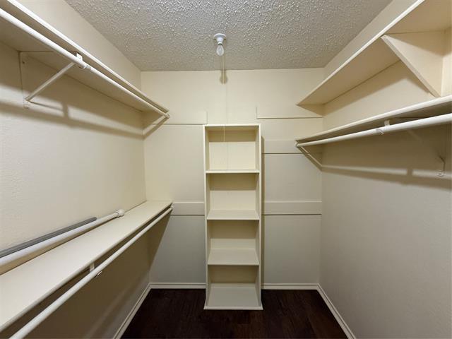 Building Photo - 2902 Post Oak Dr