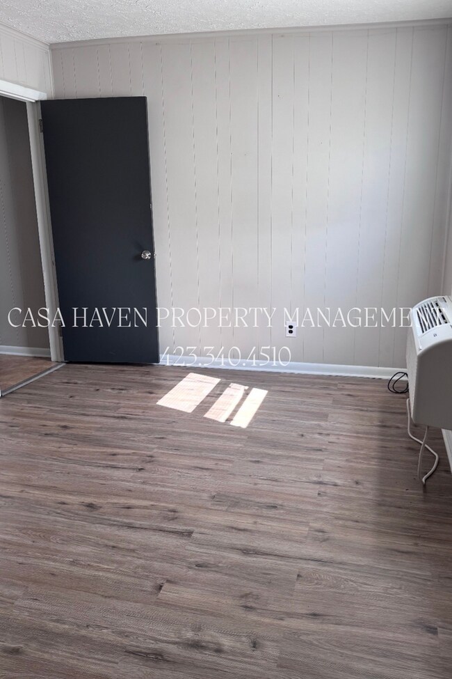 Building Photo - Modern 1 Bed 1 Bath - Pet Friendly!