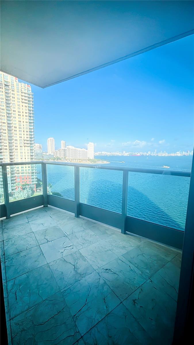 Building Photo - 1331 Brickell Bay Dr