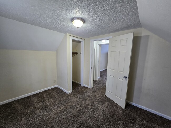 Building Photo - 330 Cottage St