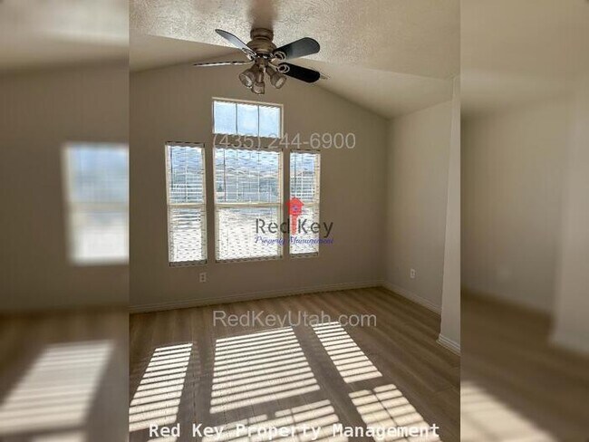 Building Photo - 1380 Single Family Home