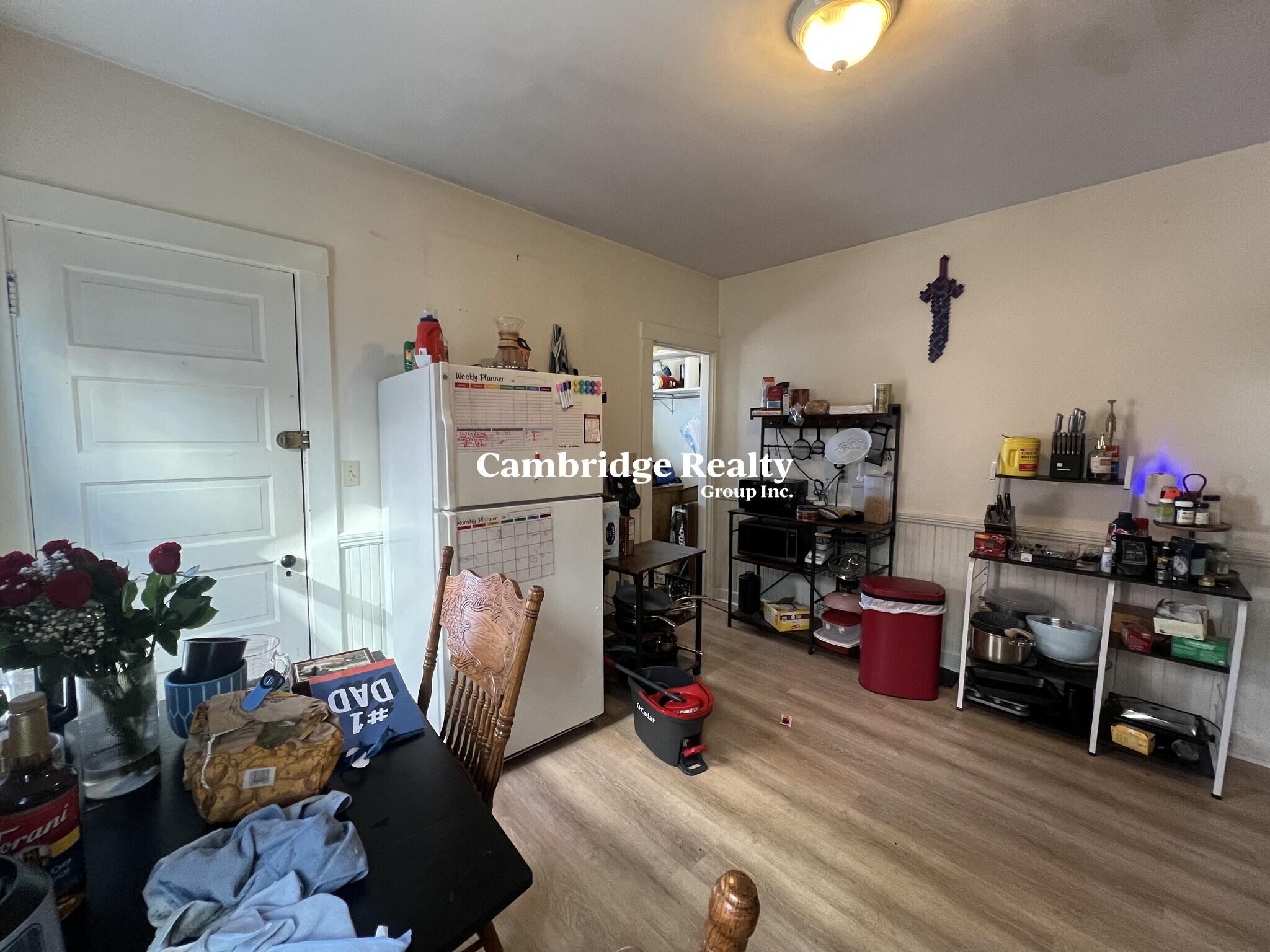 Building Photo - 44 Easton St