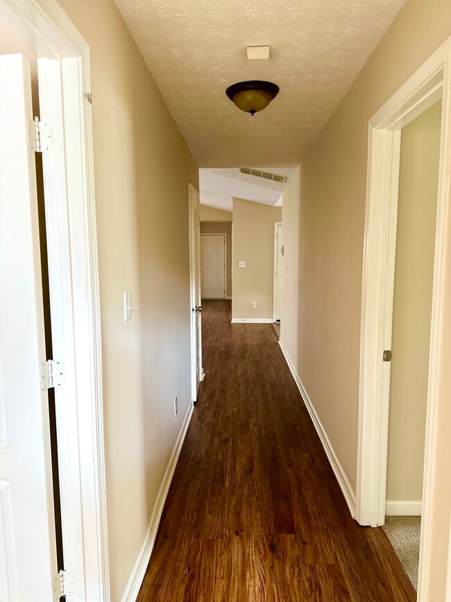 Building Photo - 4552 Latchwood Dr
