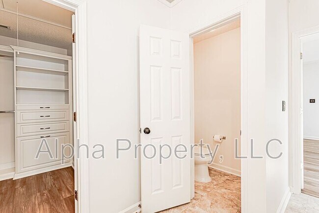 Building Photo - 317 Edenberry Way