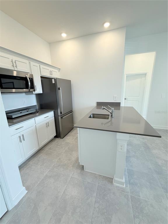 Building Photo - 5011 Barnet Dr