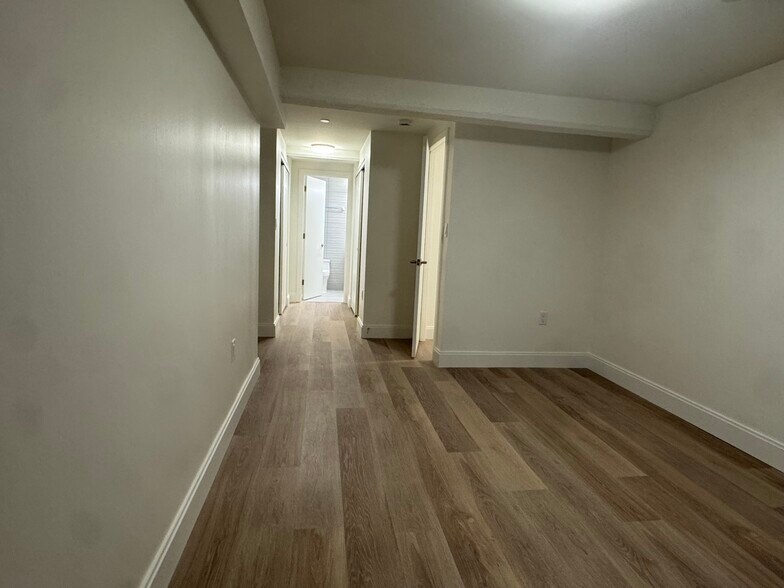 Building Photo - 1065 Commonwealth Ave