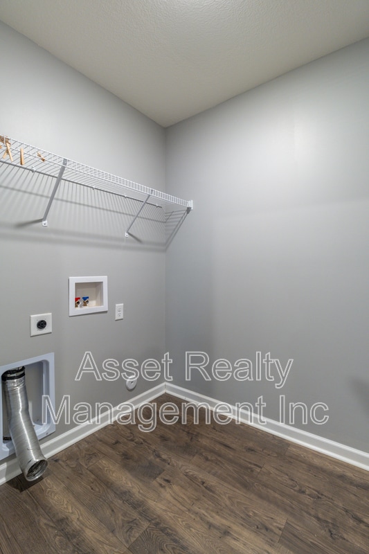 Building Photo - 1614 River Poppy Road