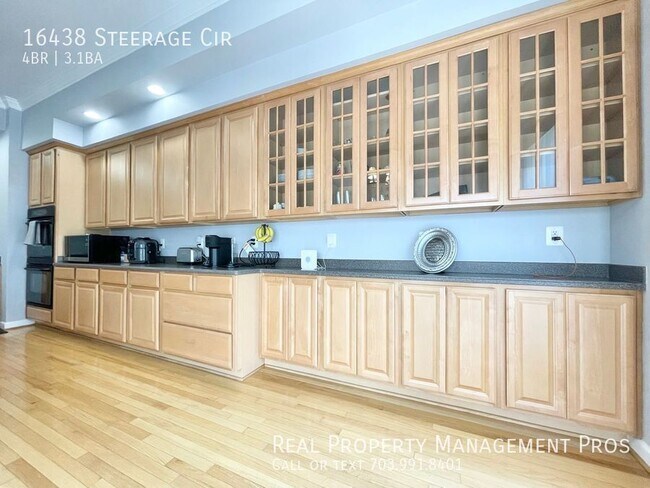 Building Photo - 16438 Steerage Cir