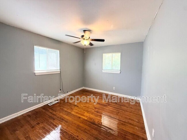 Building Photo - 2308 Nebo St