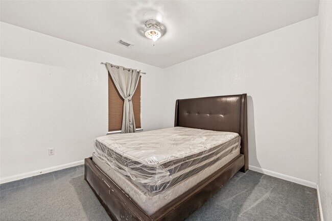 Building Photo - 15707 Crooked Arrow Dr