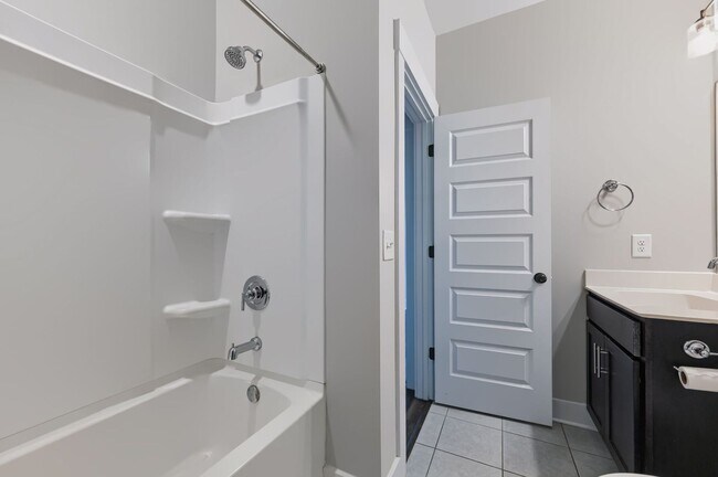 Building Photo - Beautiful 4 Bedroom, 3 Bath Home + Bonus - Available in Smyrna!