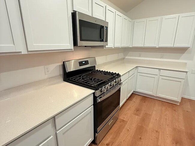 Building Photo - 1840 Black Poplar Wy