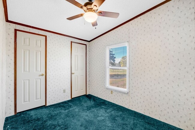 Building Photo - 3 Bedroom/2 Bathroom Home For Rent